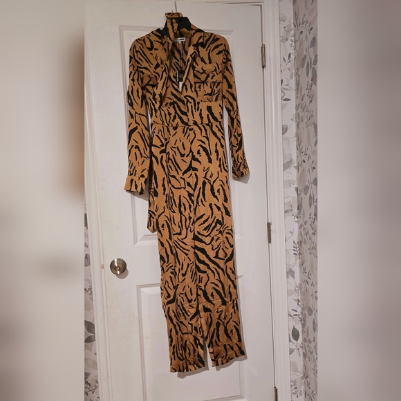 Fashion Nova jumpsuit - Picture 7 of 7